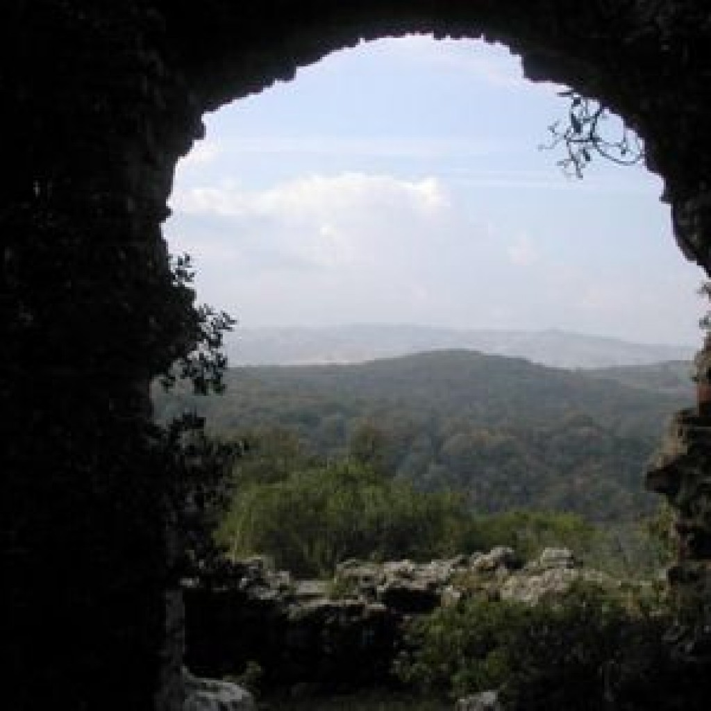 riserva-di-berignone-pomarance-castello-dei-vescovi-panorama